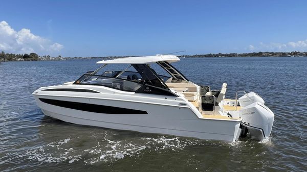 Aquila 32 Sport 