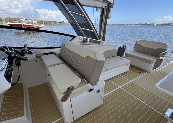 Aquila 32 Sport image