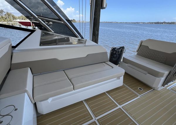 Aquila 32 Sport image