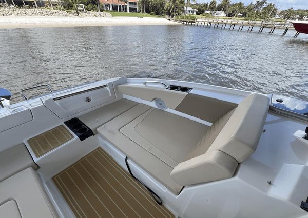 Aquila 32 Sport image