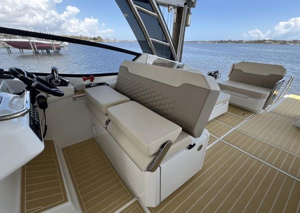 Aquila 32 Sport image