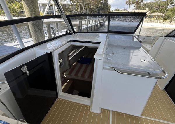 Aquila 32 Sport image