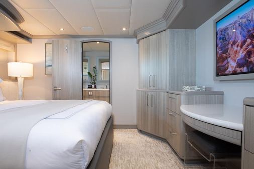 Trinity Yachts Six Stateroom image