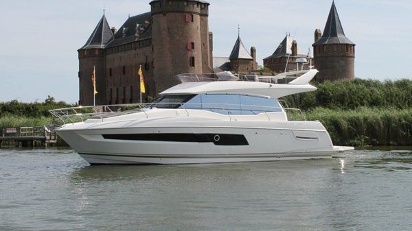 Prestige 460 Flybridge