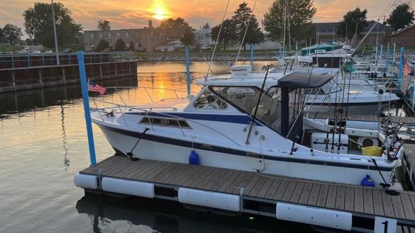 Uniflite 28 Salty Dog