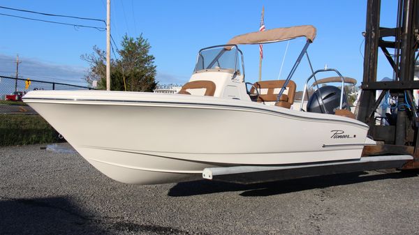 Pioneer 202 Islander