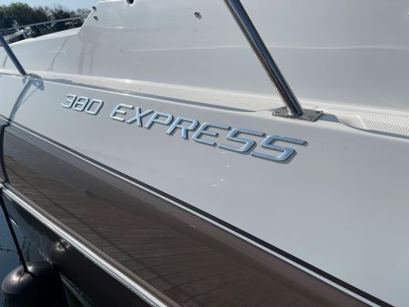 Cruisers Yachts 380 Express image