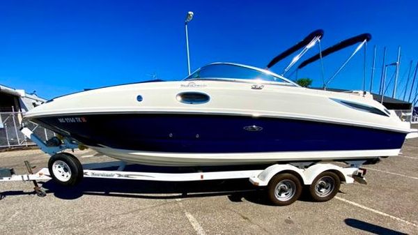 Sea Ray 260 Sundeck 