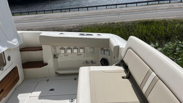 Boston-whaler 380-REALM image