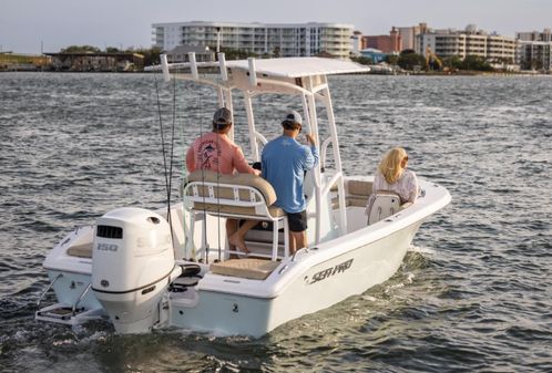 Sea Pro 202 Center Console image