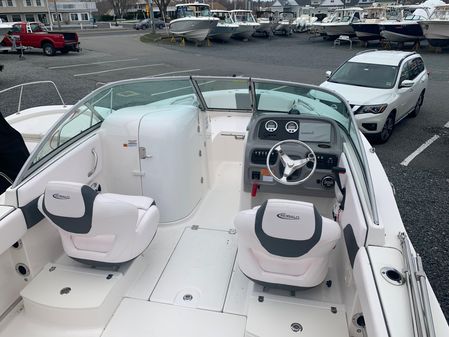 Robalo R207 Dual Console image