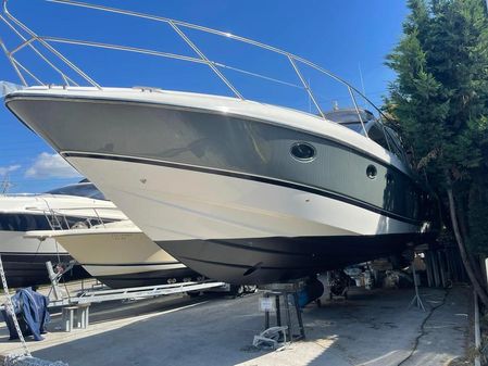 Princess Yachts V42 image