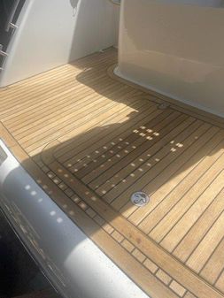 Princess Yachts V42 image