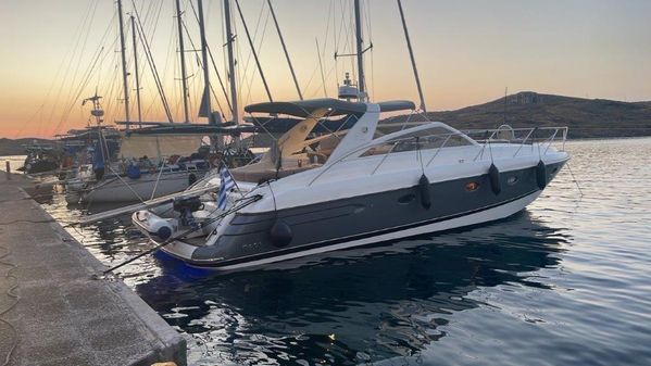 Princess Yachts V42 image