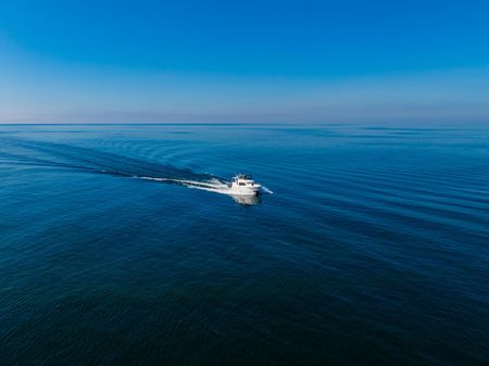 Carver 406 Aft Cabin Motor Yacht image