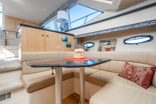 Carver 406 Aft Cabin Motor Yacht image