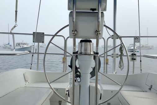 Catalina 320 Tall Rig image