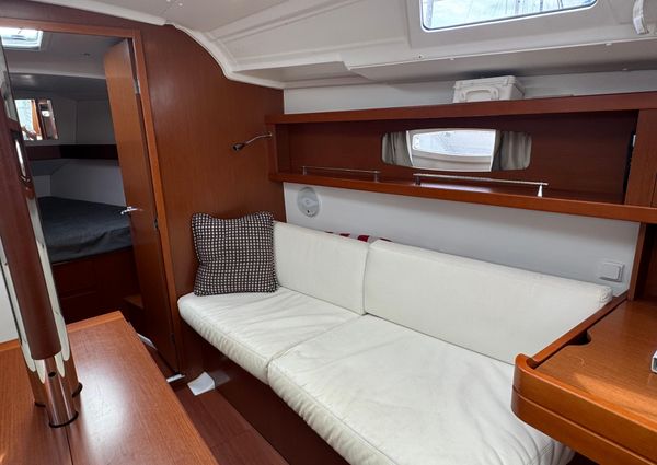 Beneteau Oceanis 37 image