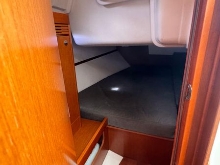 Beneteau Oceanis 37 image