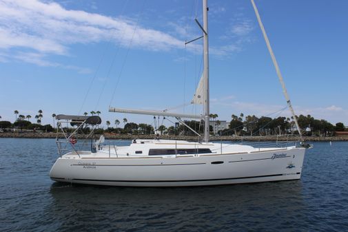 Beneteau Oceanis 37 image