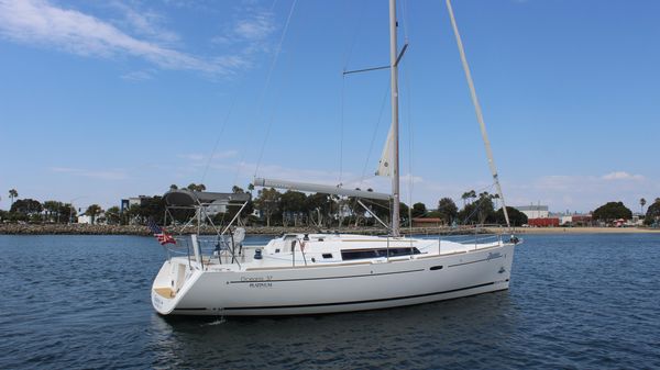 Beneteau Oceanis 37 