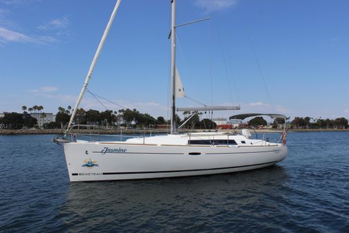 Beneteau Oceanis 37 image