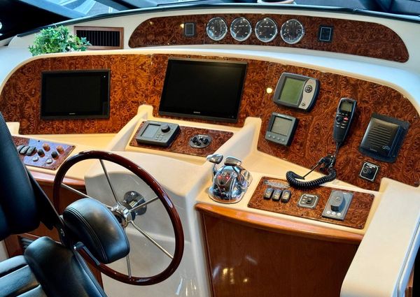 Meridian 580-PILOTHOUSE image