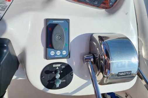 Sea Ray 340 Sundancer image