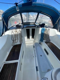 Beneteau 393 image