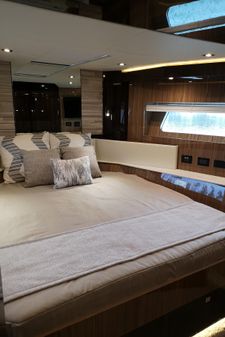 Cruisers Yachts 60 Cantius image