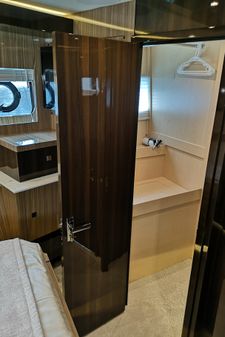 Cruisers Yachts 60 Cantius image