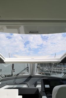 Cruisers Yachts 60 Cantius image