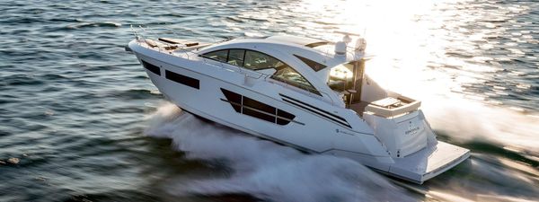 Cruisers Yachts 60 Cantius image