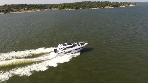 Cruisers Yachts 60 Cantius image