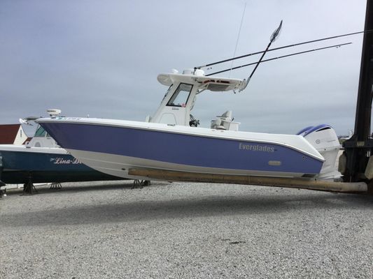 Everglades 255 Center Console - main image
