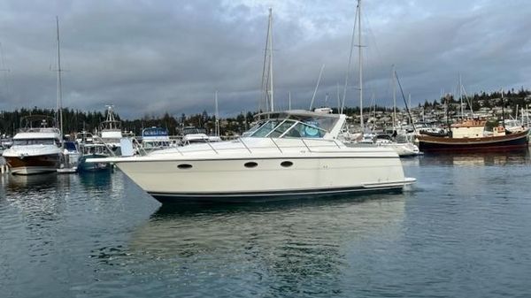 Tiara Yachts 3500 Express