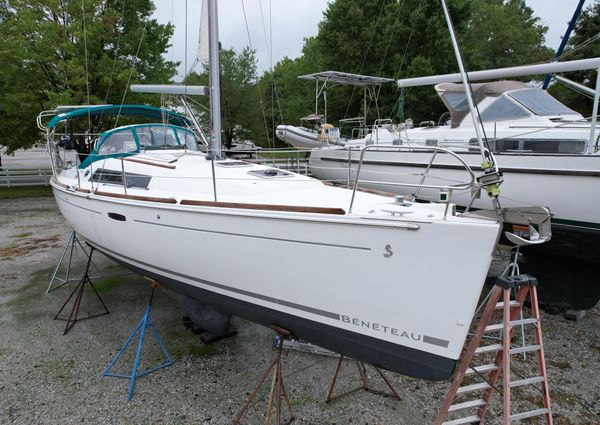 Beneteau Oceanis 37 image