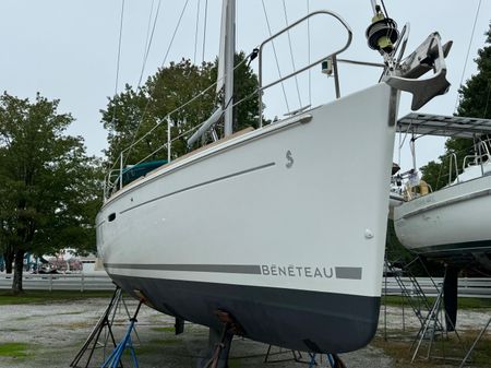 Beneteau Oceanis 37 image