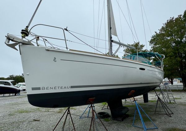 Beneteau Oceanis 37 image