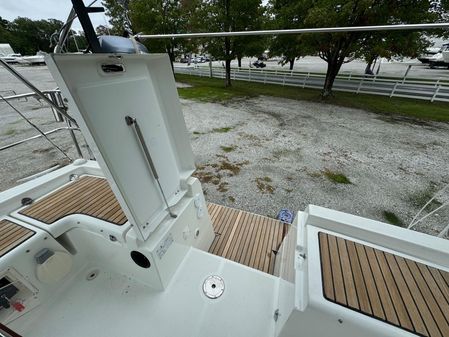 Beneteau Oceanis 37 image