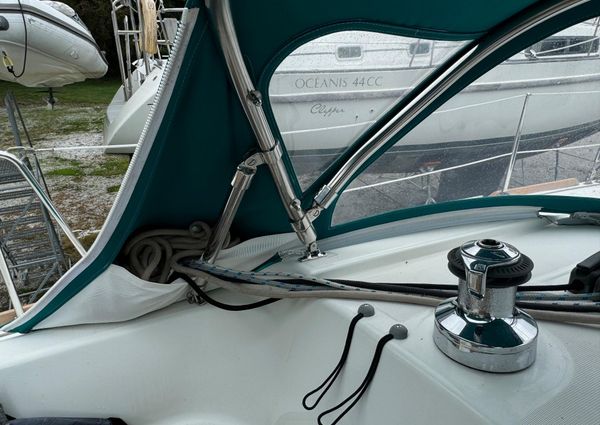 Beneteau Oceanis 37 image