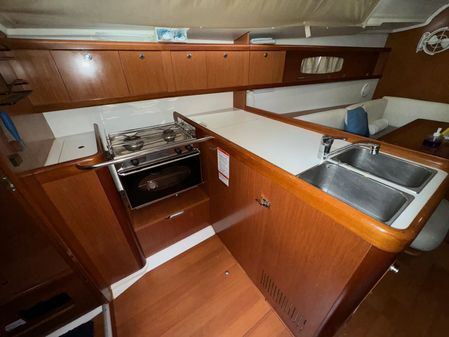 Beneteau Oceanis 37 image