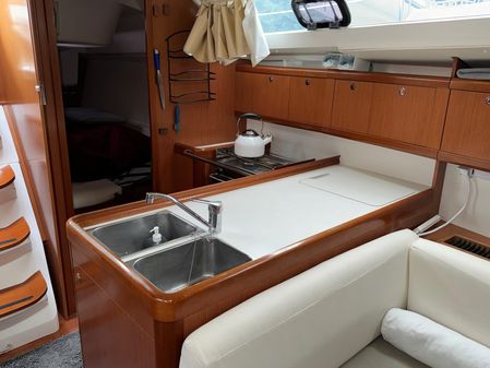 Beneteau Oceanis 37 image