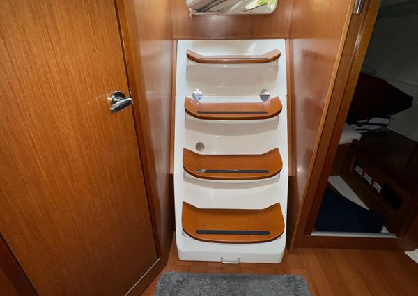 Beneteau Oceanis 37 image