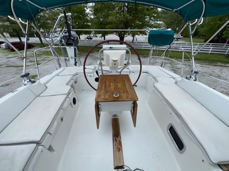 Beneteau Oceanis 37 image