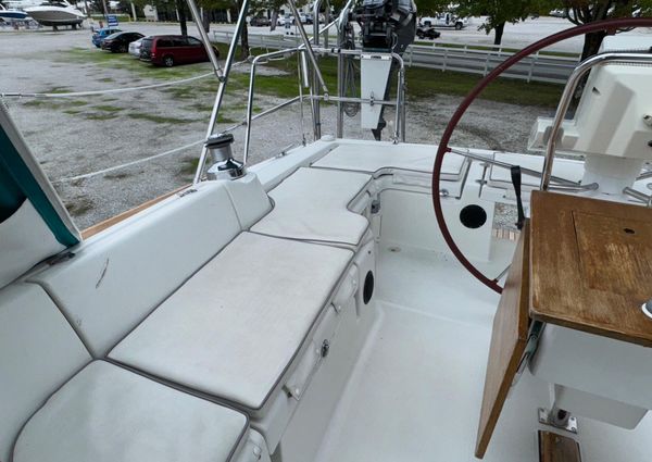 Beneteau Oceanis 37 image