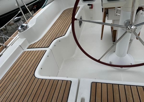 Beneteau Oceanis 37 image