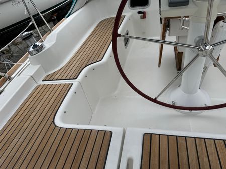 Beneteau Oceanis 37 image