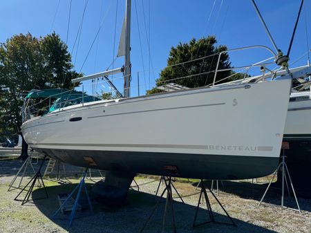 Beneteau Oceanis 37 image