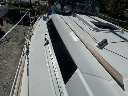 Beneteau Oceanis 37 image